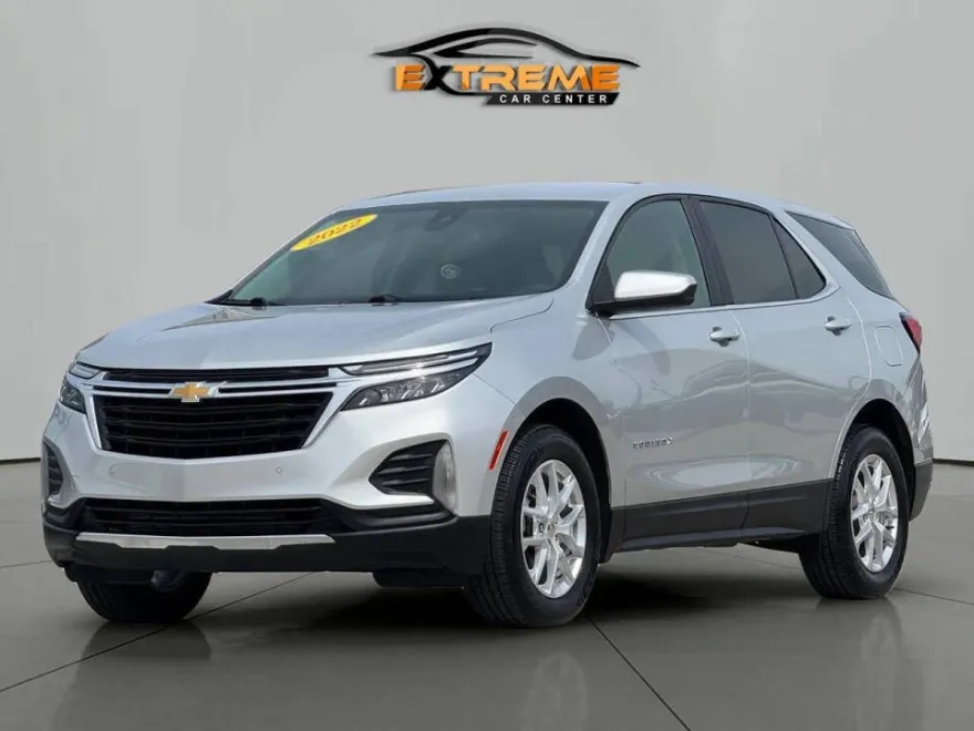 2022 Chevrolet Equinox LT photo 1