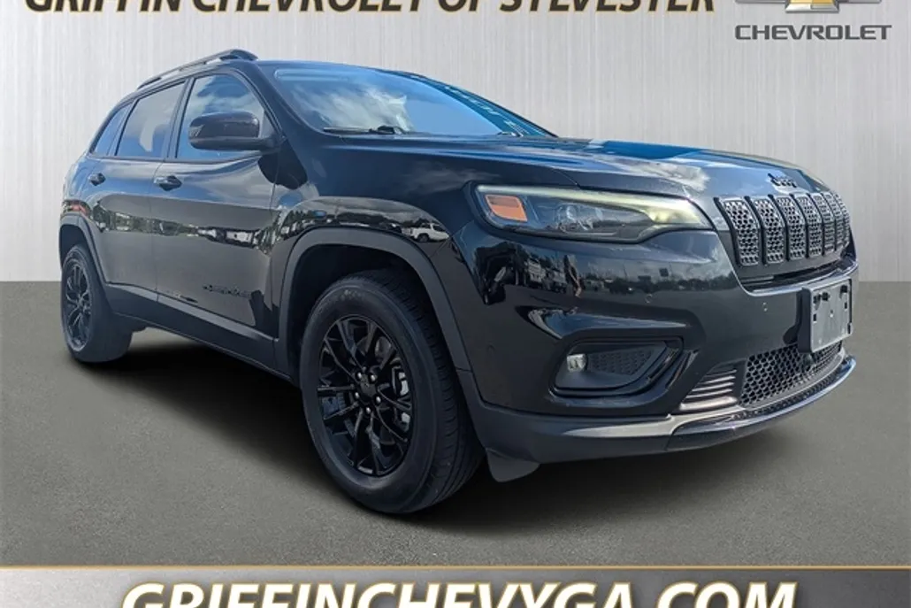 2023 Jeep Cherokee Altitude photo 1