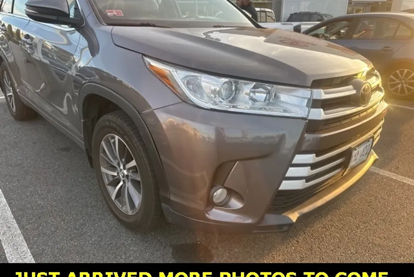 2018 Toyota Highlander XLE photo 1