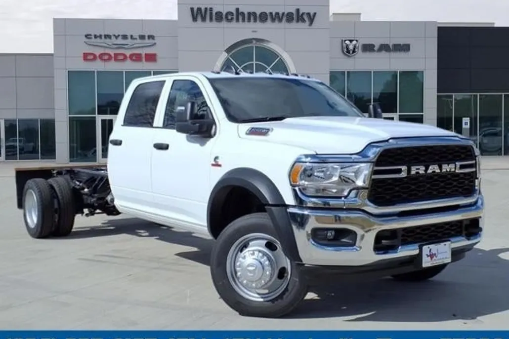 2024 Ram 5500 Tradesman photo 1