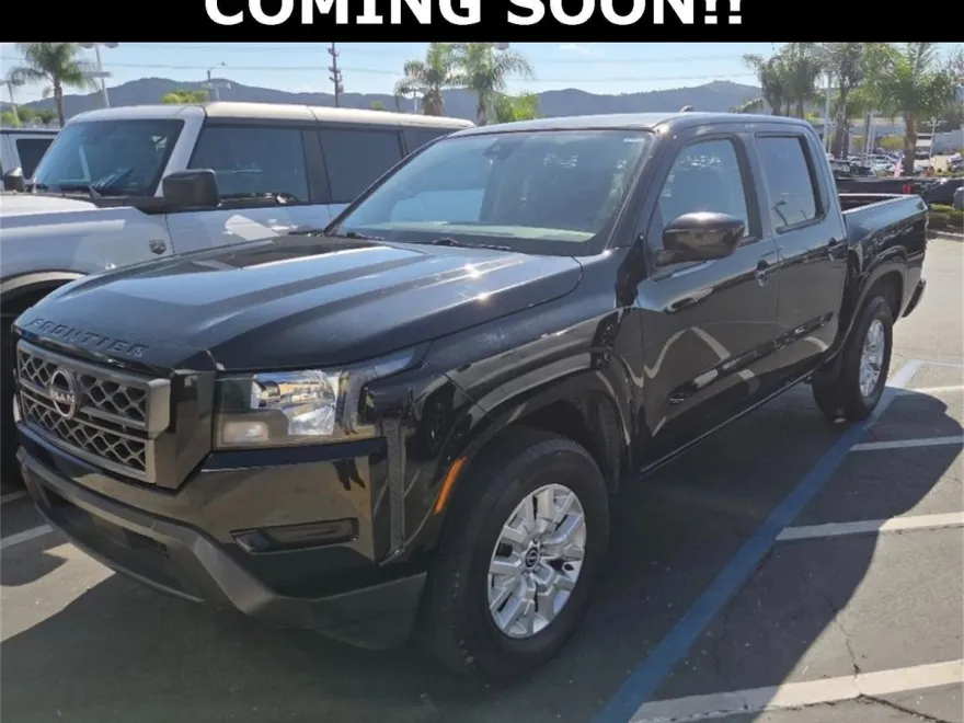 2022 Nissan Frontier Crew Cab photo 1