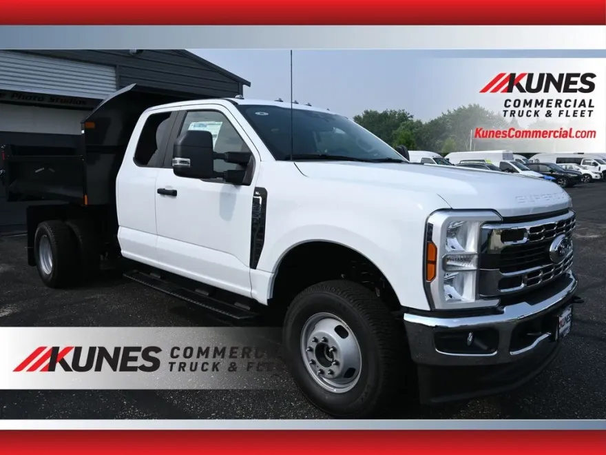 2025 Ford F-350 XL photo 1