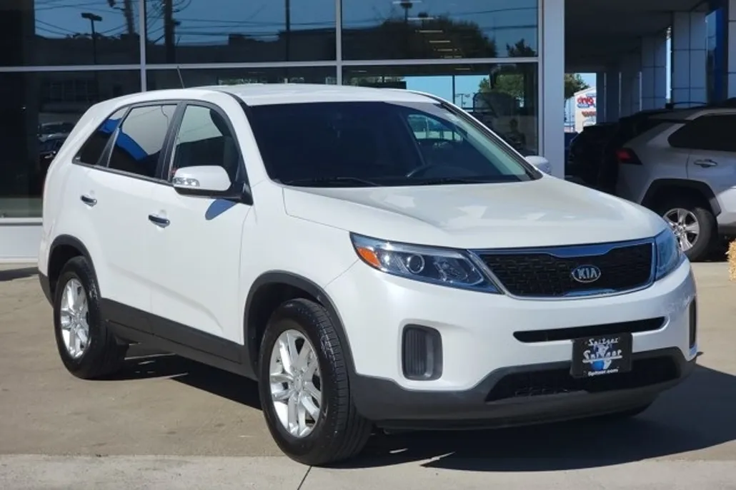 2015 Kia Sorento LX photo 1