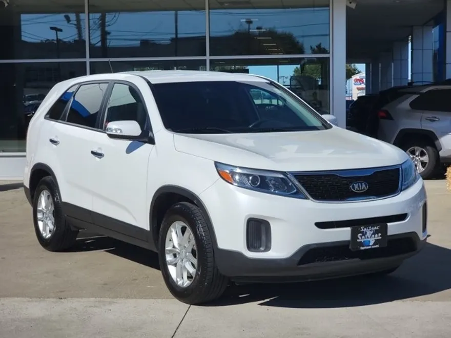 2015 Kia Sorento LX photo 1