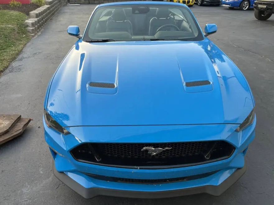 2022 Ford Mustang GT Premium photo 1
