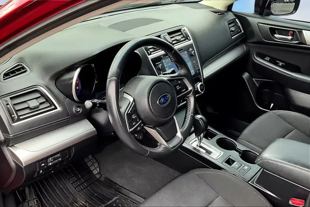 2018 Subaru Legacy Premium photo 1