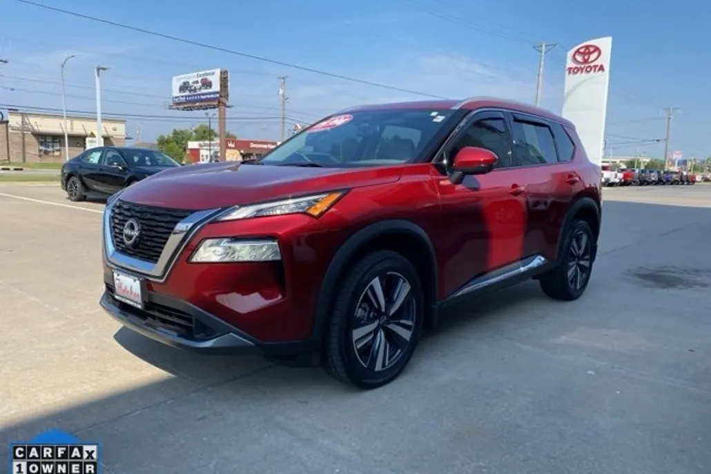 2023 Nissan Rogue SL photo 1