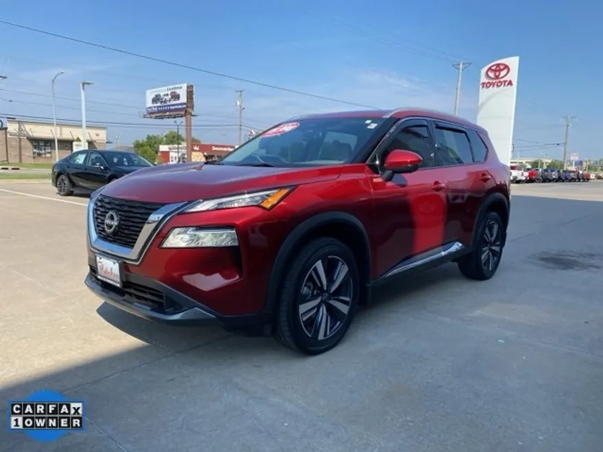 2023 Nissan Rogue SL photo 1
