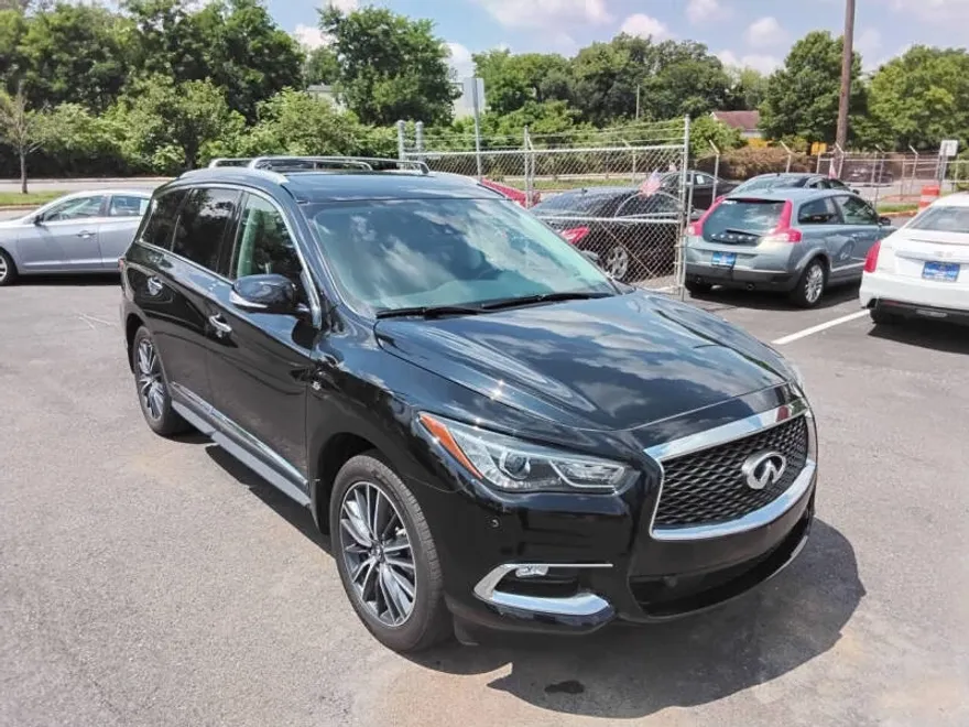 2017 Infiniti QX60 photo 1