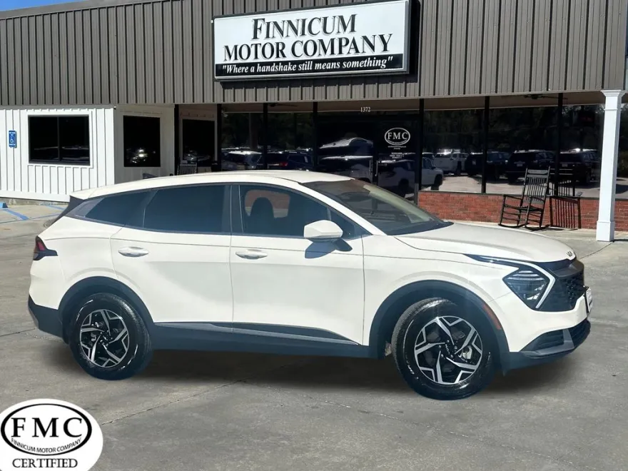 2025 Kia Sportage LX photo 1
