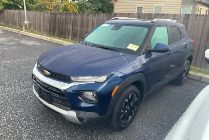 2022 Chevrolet Trailblazer LT photo 1