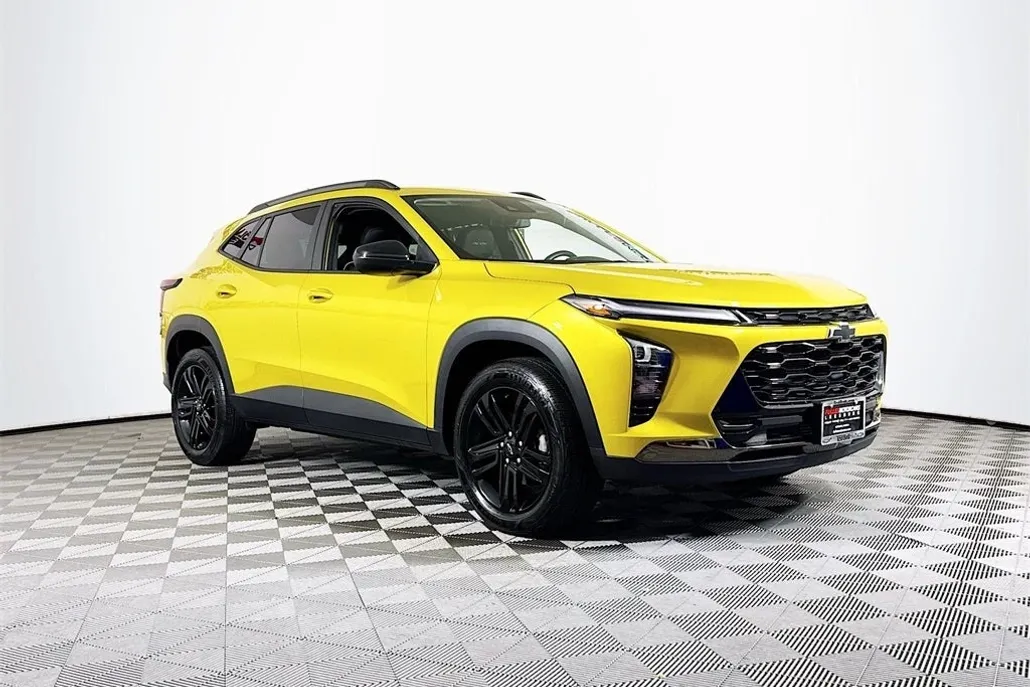 2024 Chevrolet Trax ACTIV photo 1