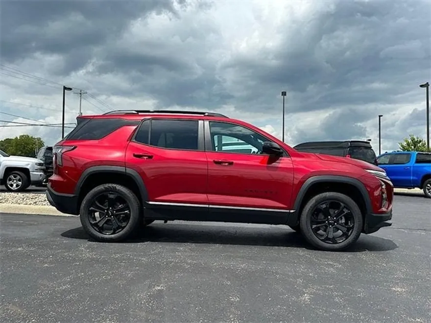 2026 Chevrolet Equinox LT photo 1