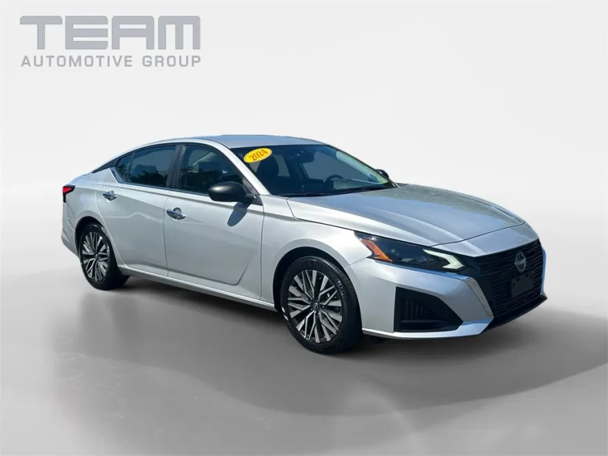 2024 Nissan Altima 2.5 SV photo 1