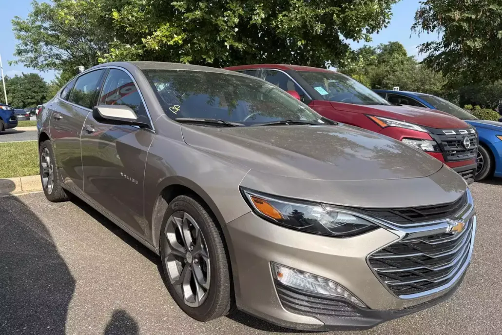 2024 Chevrolet Malibu 1LT photo 1