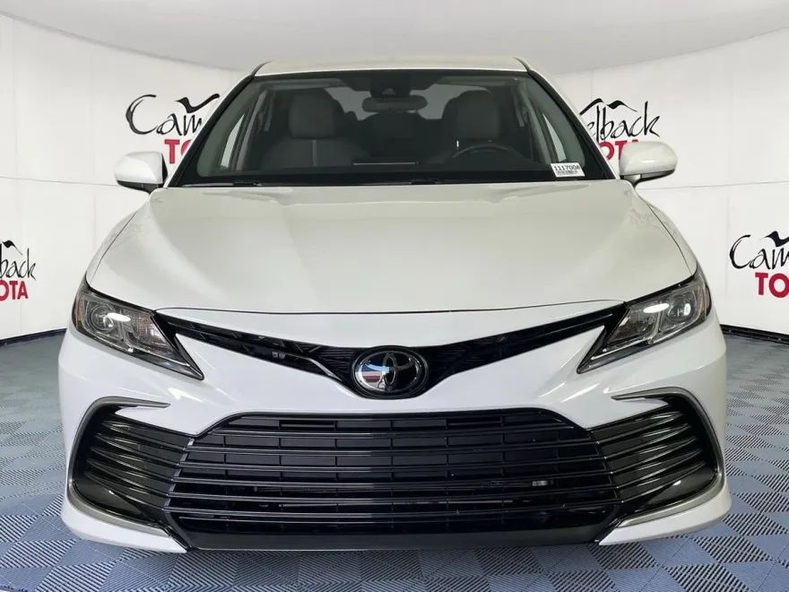 2024 Toyota Camry LE photo 1