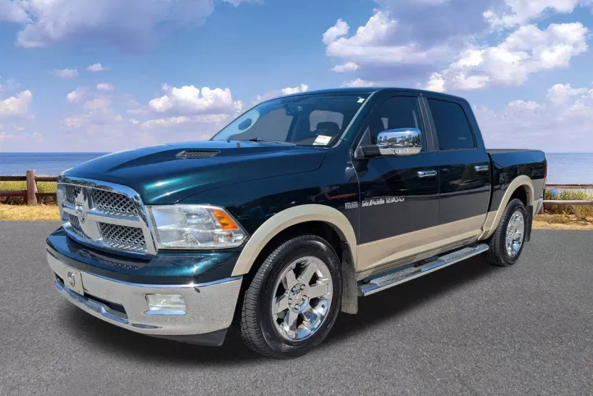 2011 Ram 1500 Laramie photo 1