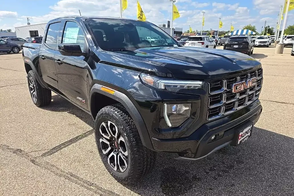 2025 Gmc Canyon AT4 photo 1