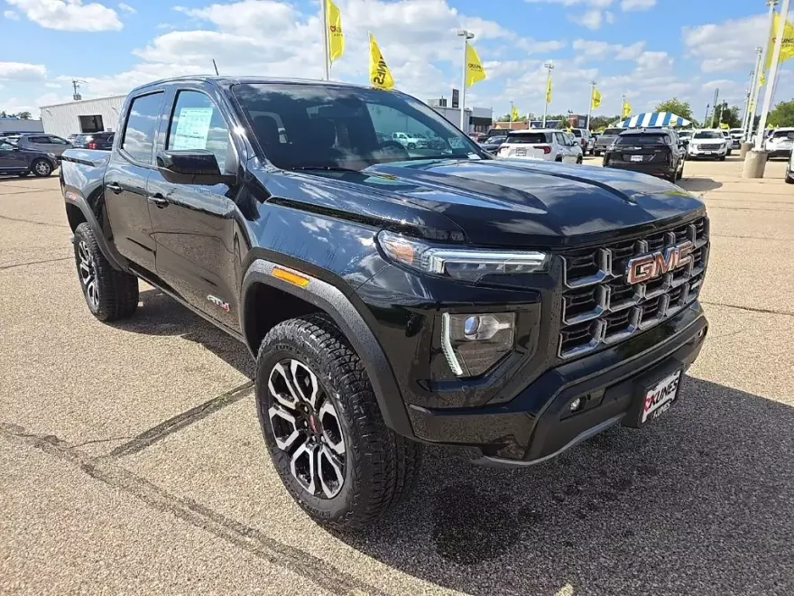 2025 Gmc Canyon AT4 photo 1