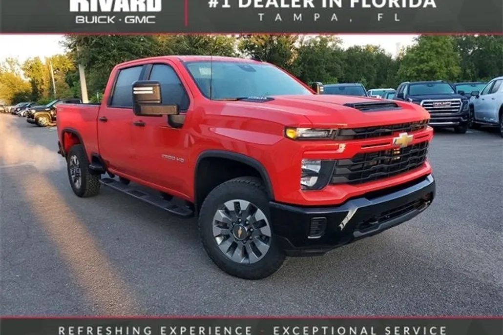 2024 Chevrolet Silverado 2500HD Custom photo 1