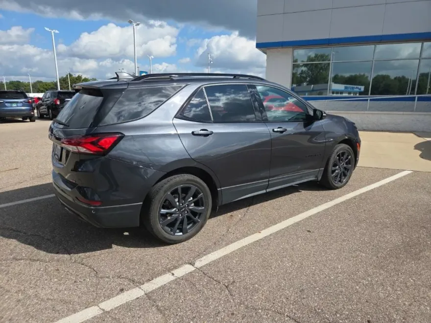 2022 Chevrolet Equinox RS photo 1