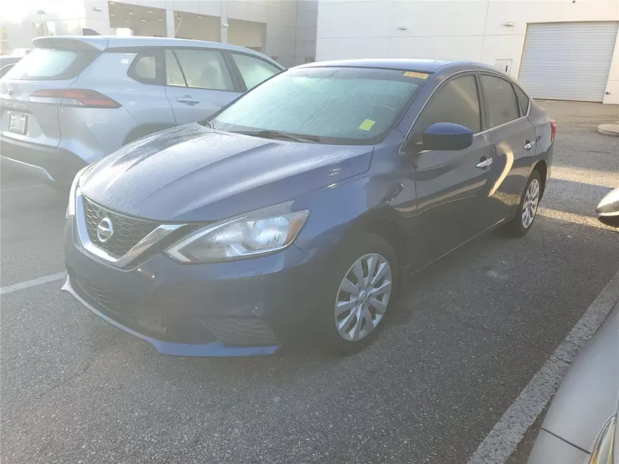 2019 Nissan Sentra S photo 1
