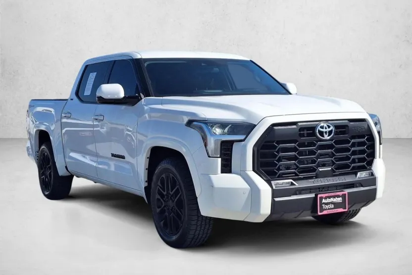 2022 Toyota Tundra SR5 photo 1