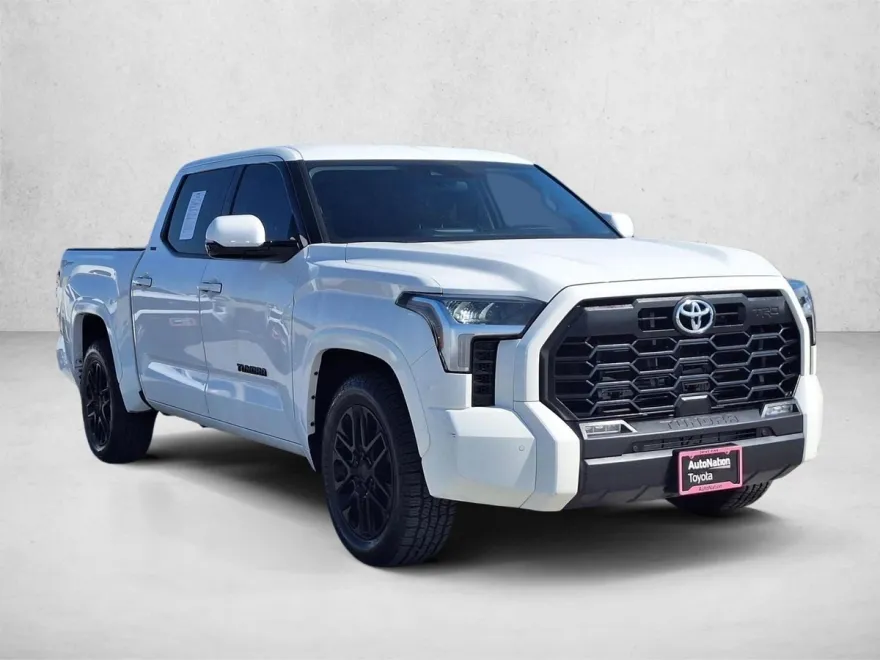 2022 Toyota Tundra SR5 photo 1