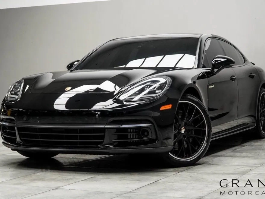 2019 Porsche Panamera 4 E-Hybrid photo 1