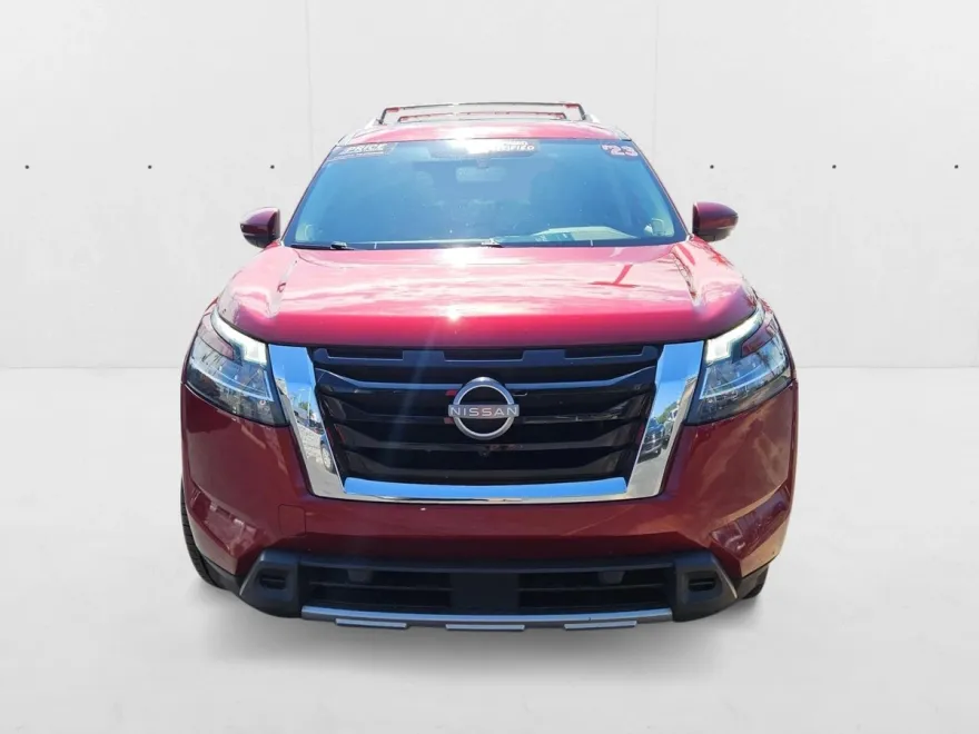 2023 Nissan Pathfinder SL photo 1