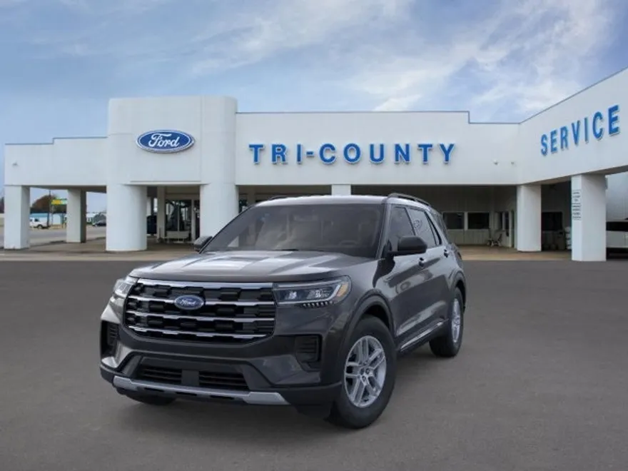 2025 Ford Explorer photo 1