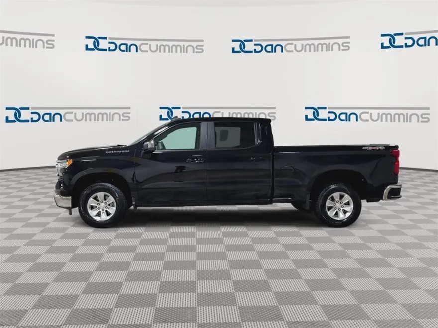 2023 Chevrolet Silverado 1500 LT photo 1