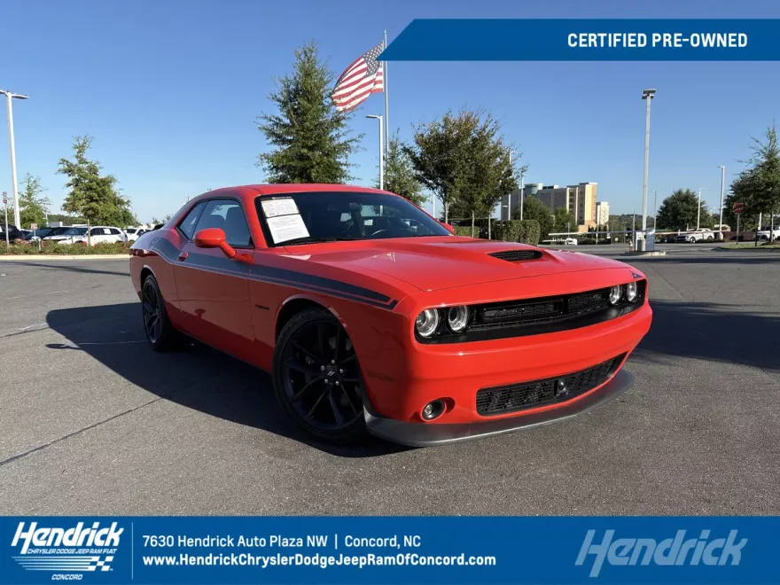 2022 Dodge Challenger R/T photo 1