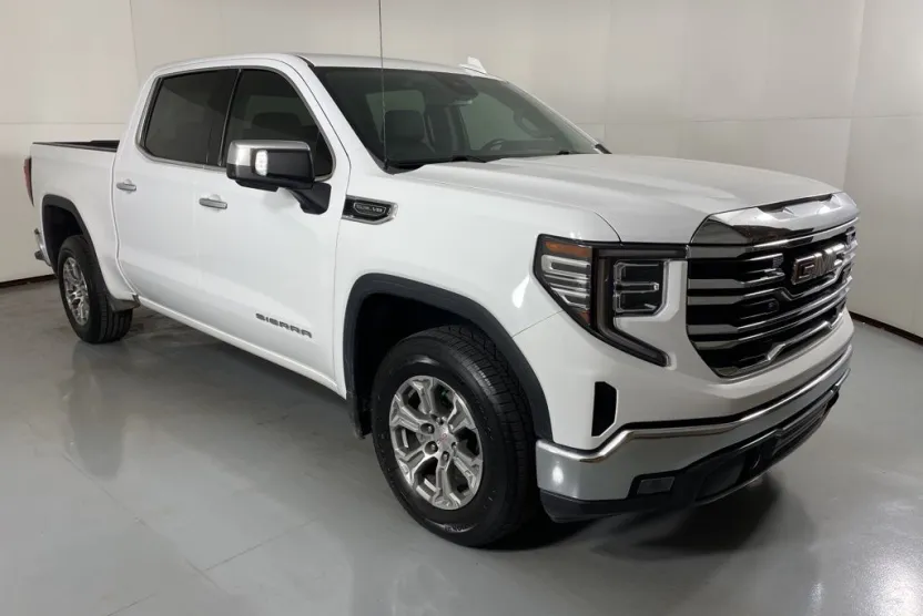2024 Gmc Sierra 1500 SLT photo 1