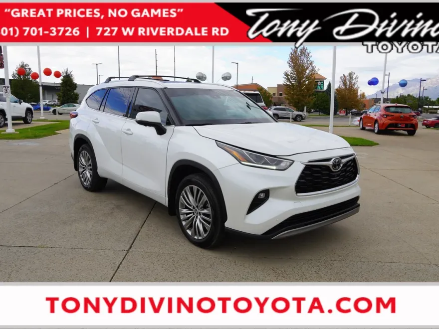 2023 Toyota Highlander Platinum photo 1