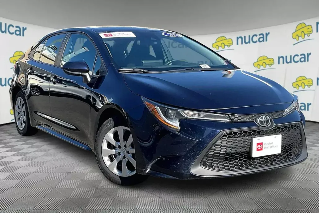 2022 Toyota Corolla LE photo 1