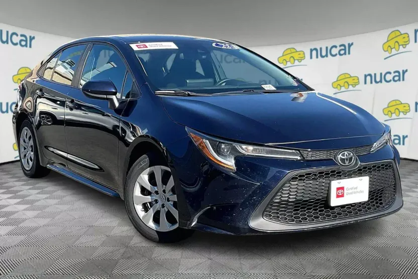 2022 Toyota Corolla LE photo 1