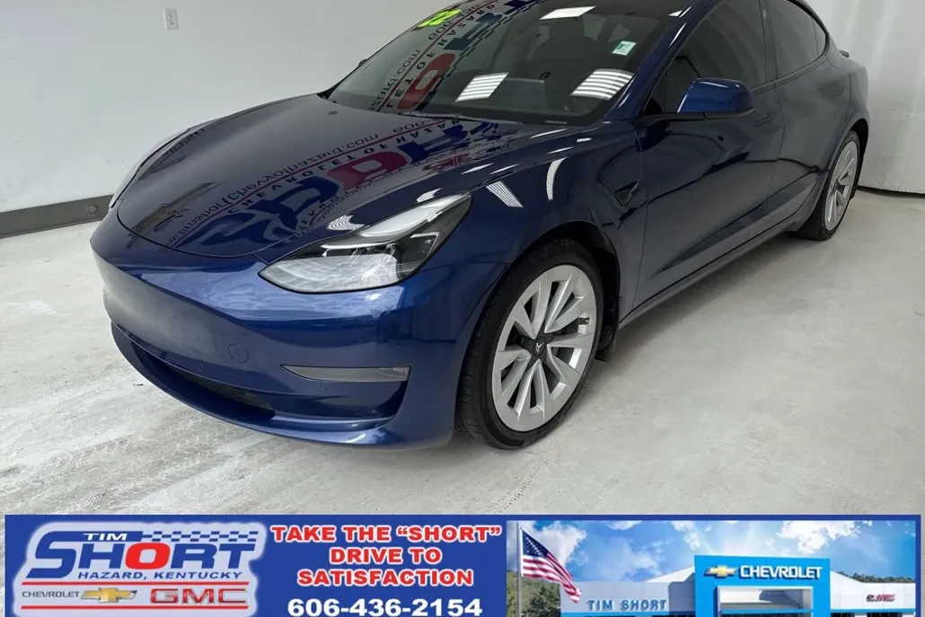 2022 Tesla Model 3 Long Range photo 1