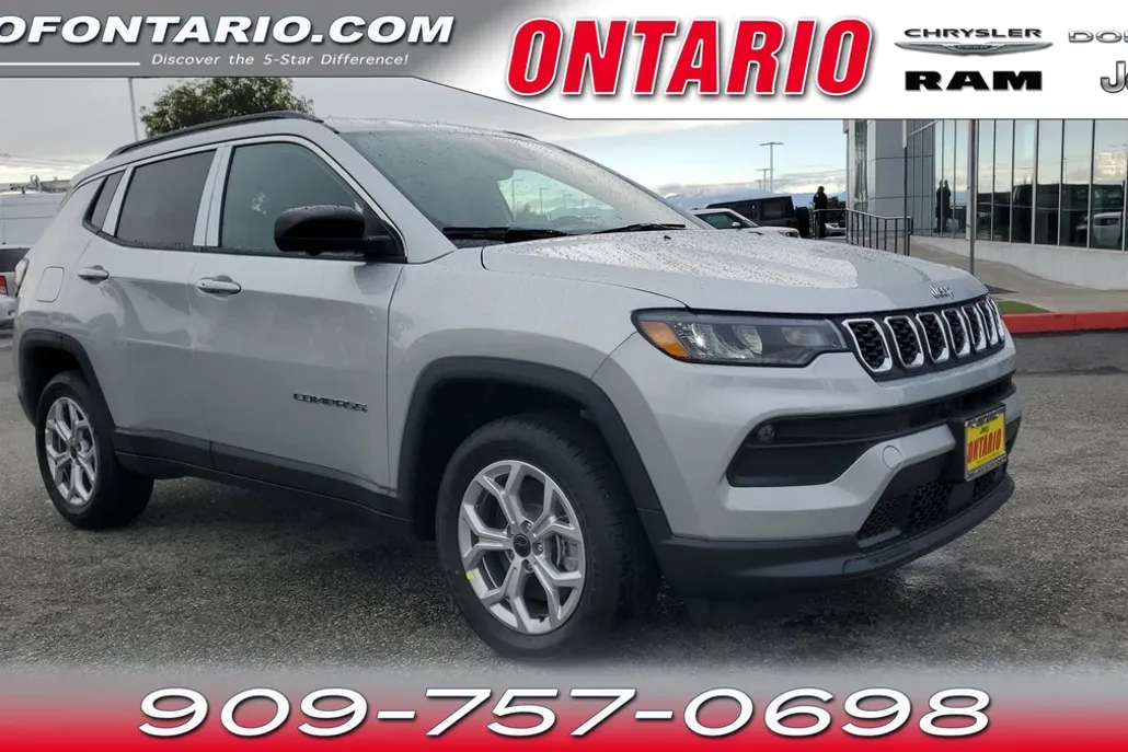 2025 Jeep Compass Latitude photo 1