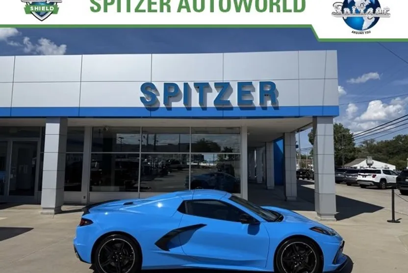 2022 Chevrolet Corvette Stingray 2LT photo 1