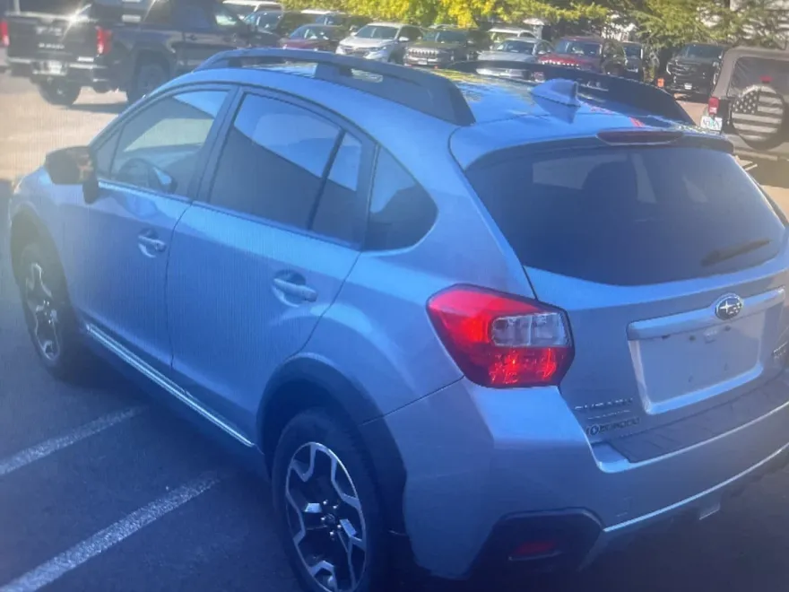 2016 Subaru Crosstrek Limited photo 1