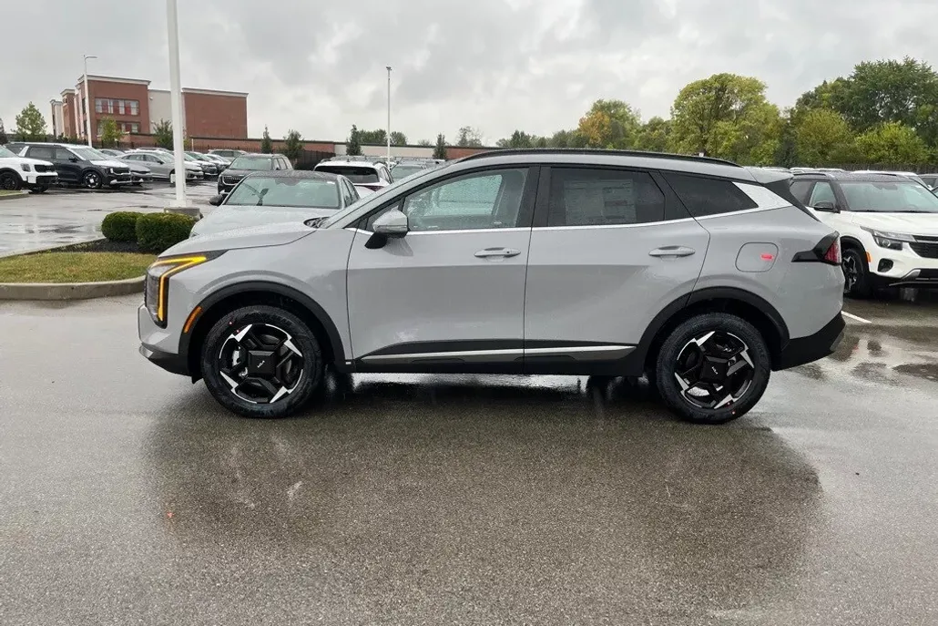 2026 Kia Sportage EX X-Line photo 1