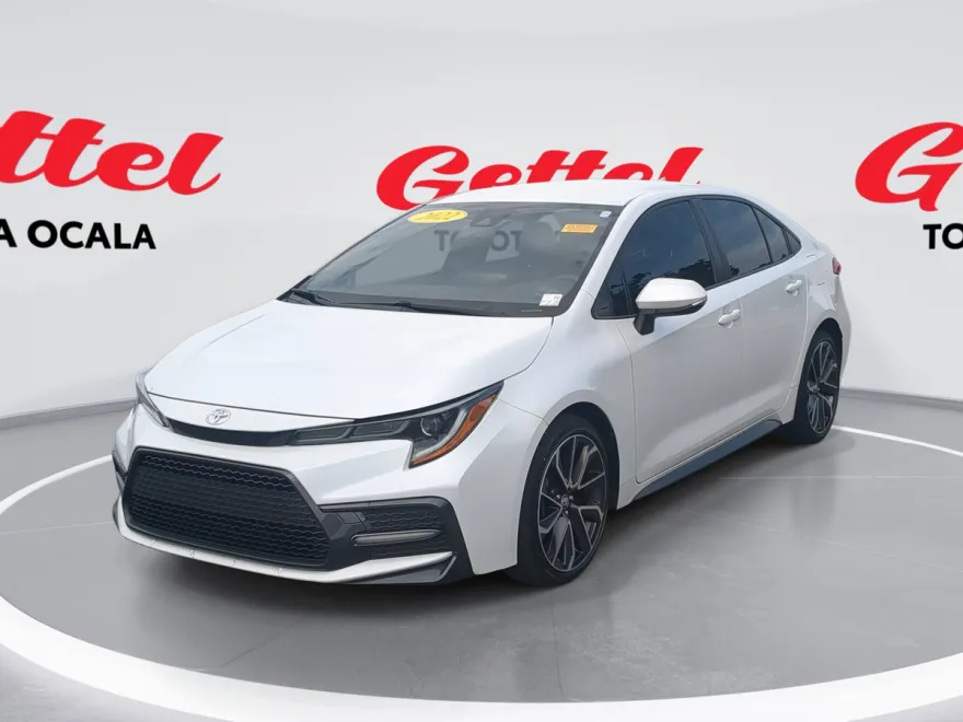 2022 Toyota Corolla SE photo 1