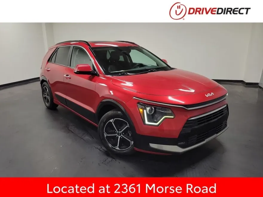 2023 Kia Niro SX photo 1