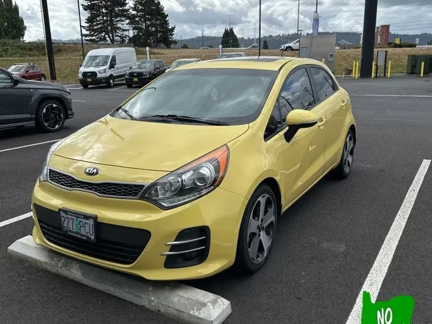 2016 Kia Rio SX photo 1
