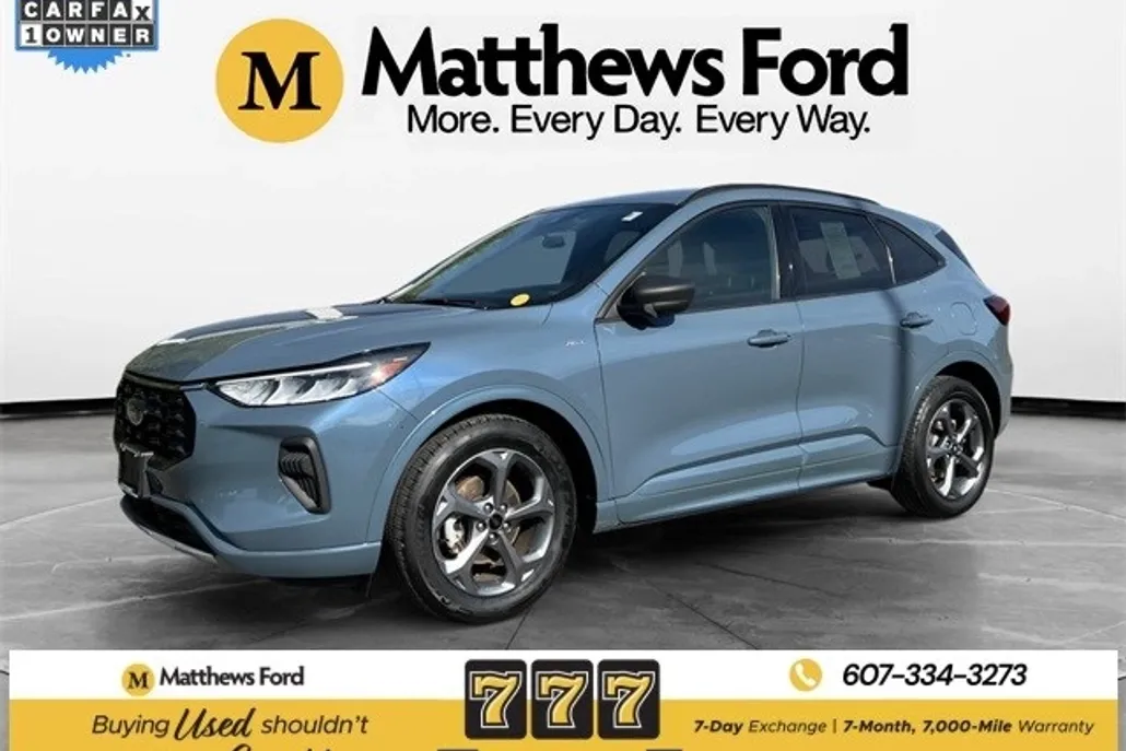 2023 Ford Escape ST-Line photo 1