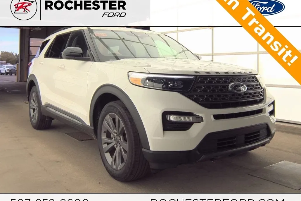 2022 Ford Explorer XLT photo 1