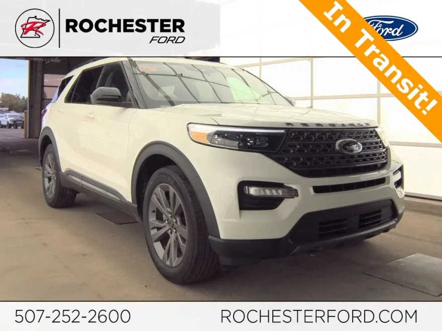 2022 Ford Explorer XLT photo 1