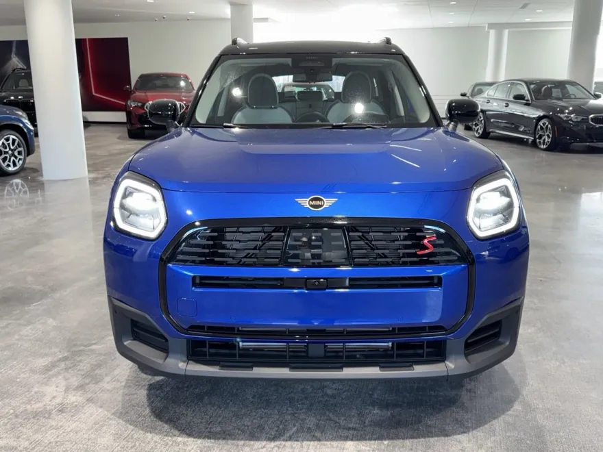 2025 Mini Countryman S ALL4 Iconic photo 1