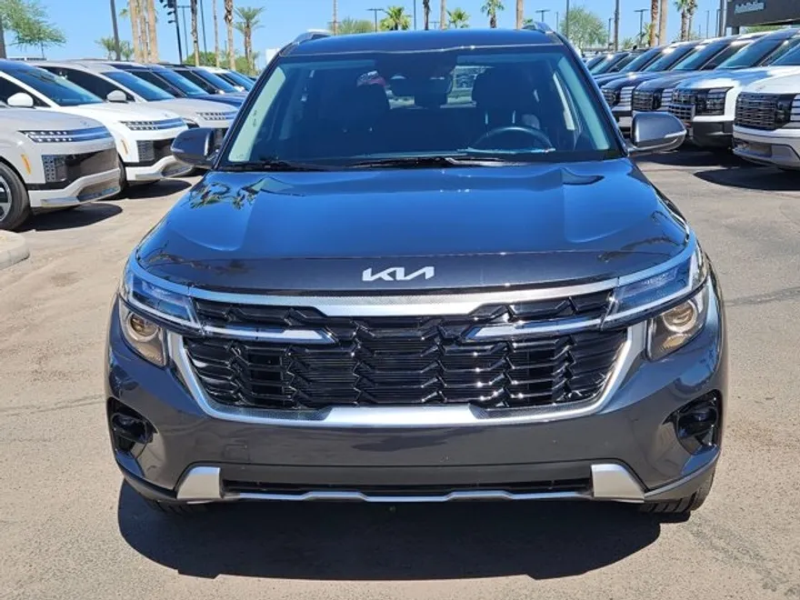 2025 Kia Seltos EX photo 1